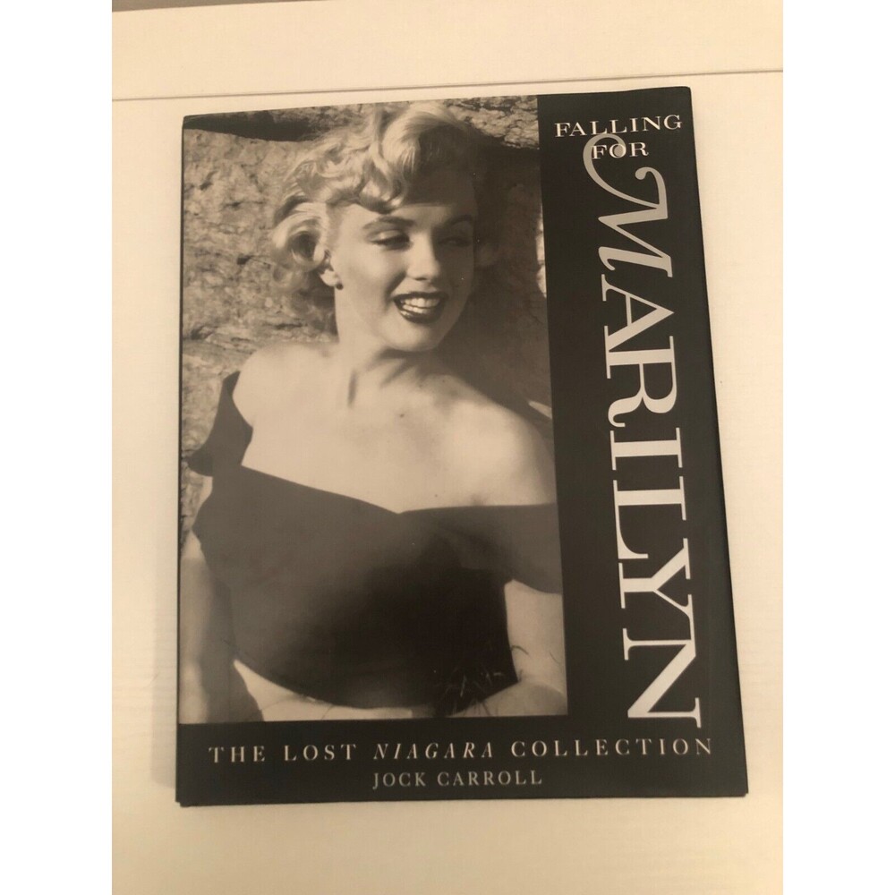 Falling for Marilyn: The‎ Lost Niagra Collection - Hardcover